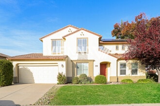 Building Photo - 1613 Albatross Way