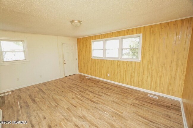 Foto del edificio - 311 Starling St