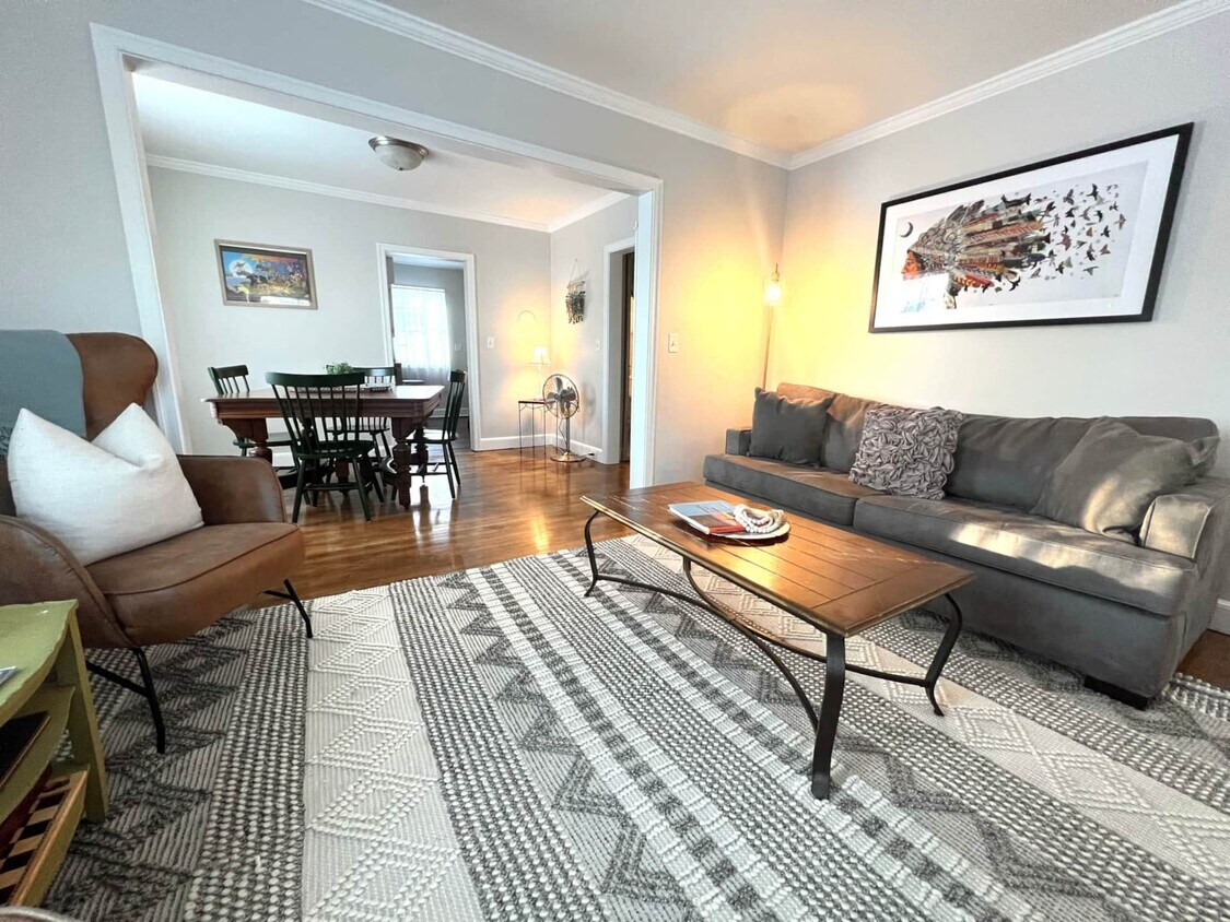 Sala de estar - 9 N 6th St