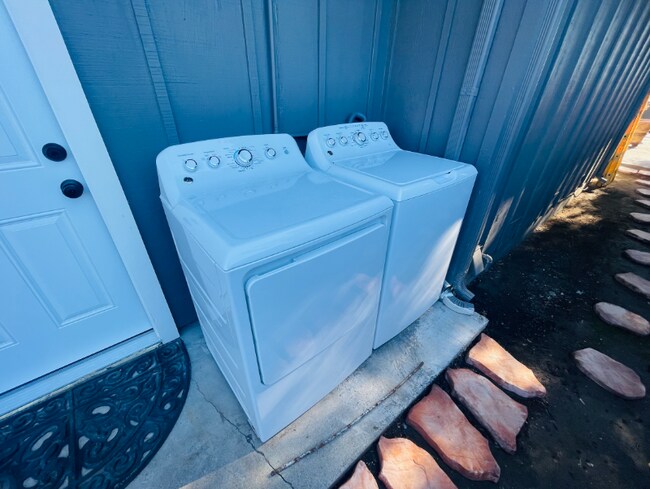 Foto del edificio - 3544 Clayton Rd