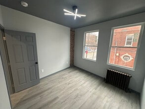 Building Photo - 2552 Brownsville Rd