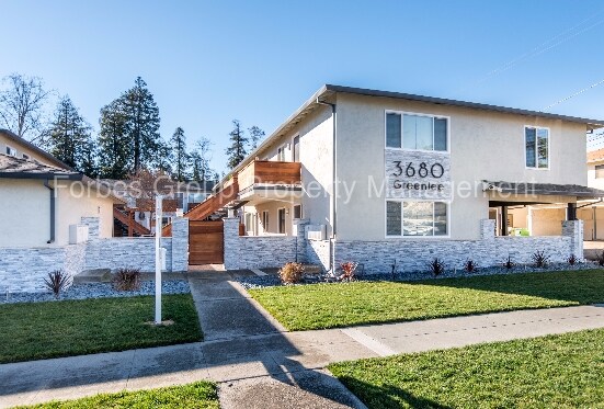 Primary Photo - 3680 Greenlee Dr