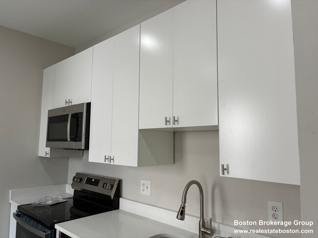 Building Photo - 9 Ruggles St