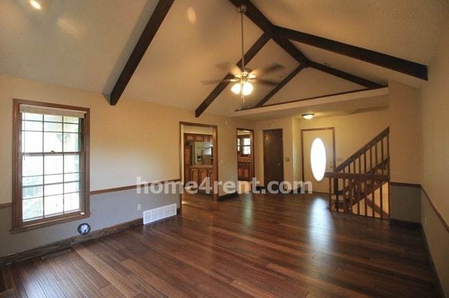 Building Photo - 14016 S Tomahawk Dr