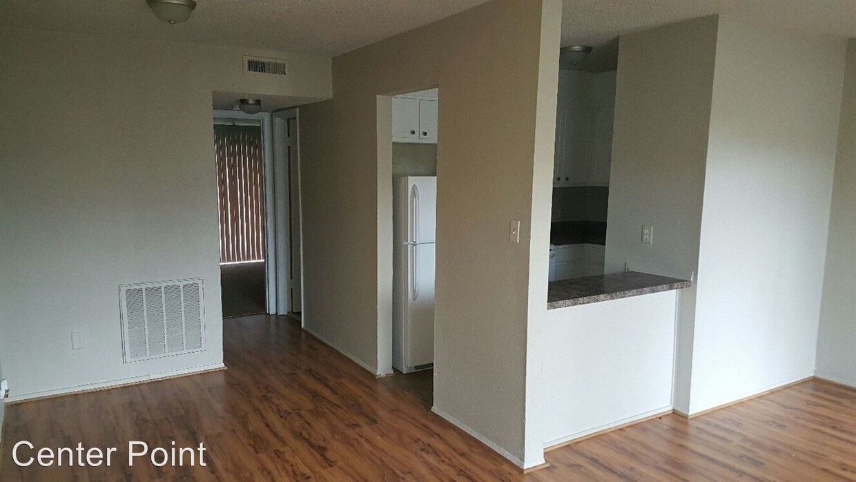 Primary Photo - 107 25th Ct NW