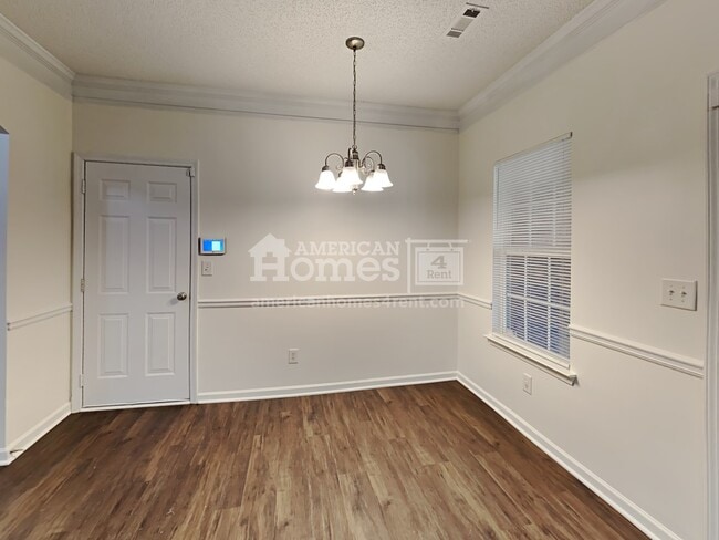 Building Photo - 423 Buckboard Lane