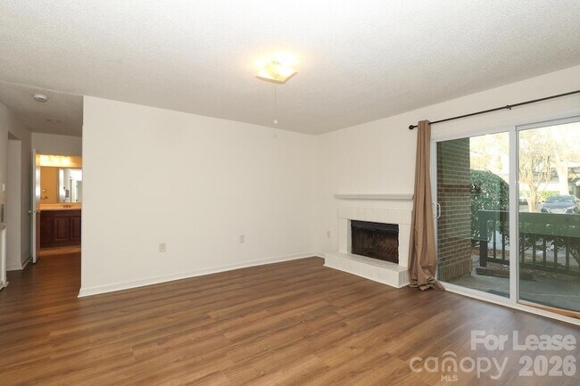 Foto del edificio - 4912 Sardis Rd