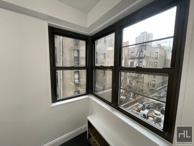 Building Photo - East 89th STREET