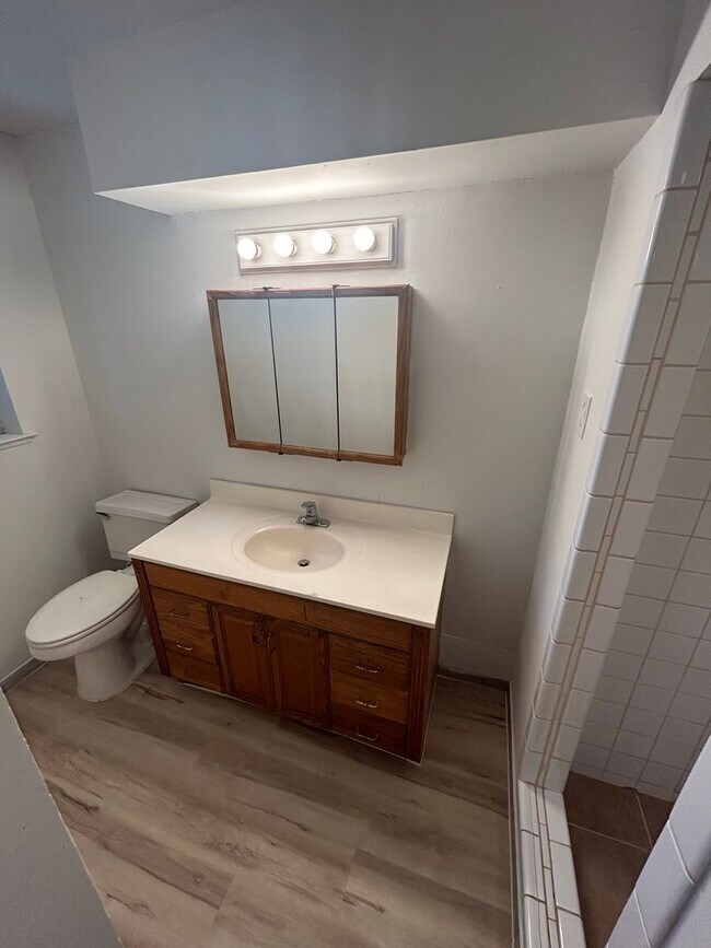 Building Photo - 2820 Yorkshire St