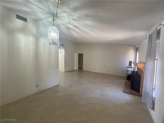 Foto del edificio - 1851 Rockledge Dr