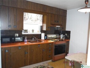 Building Photo - 205 Penn St