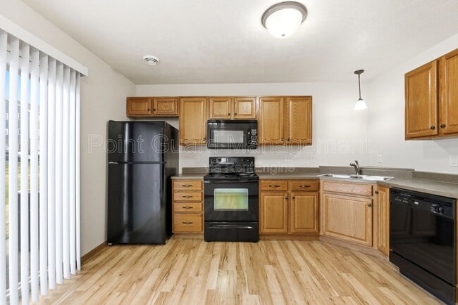 Building Photo - 2600 N Career Ave