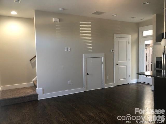 Foto del edificio - 951 Warren Burgess Ln