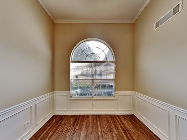 Building Photo - 6649 Overlook Rdg