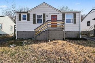 Building Photo - 302 Sentinel Dr