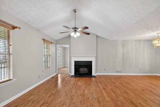 Foto del edificio - 3 bedroom Ranch with partially finished basement