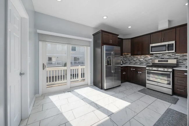 Building Photo - 9411 Harrison St