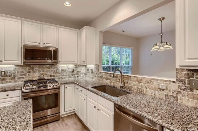 Building Photo - 3409 Great Bear Ln