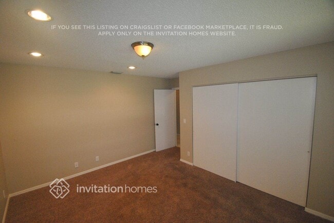 Building Photo - 301 SW 27th Ave