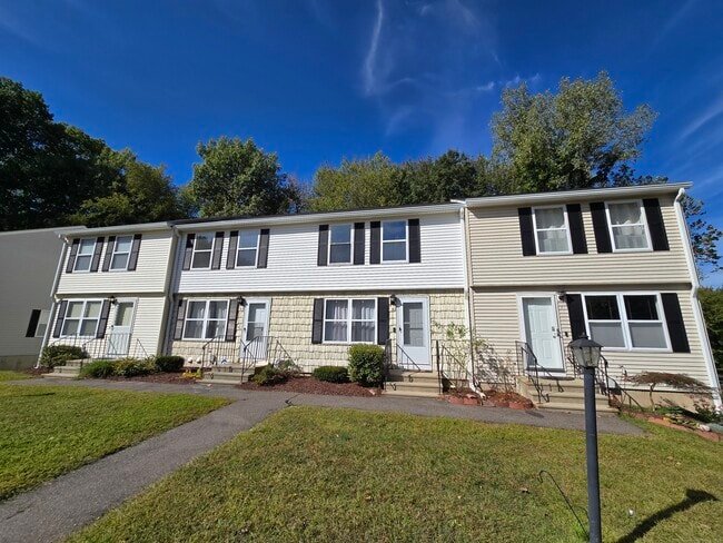 Building Photo - 5 Periwinkle Ln