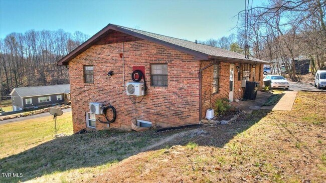 Foto del edificio - 241 Parker St