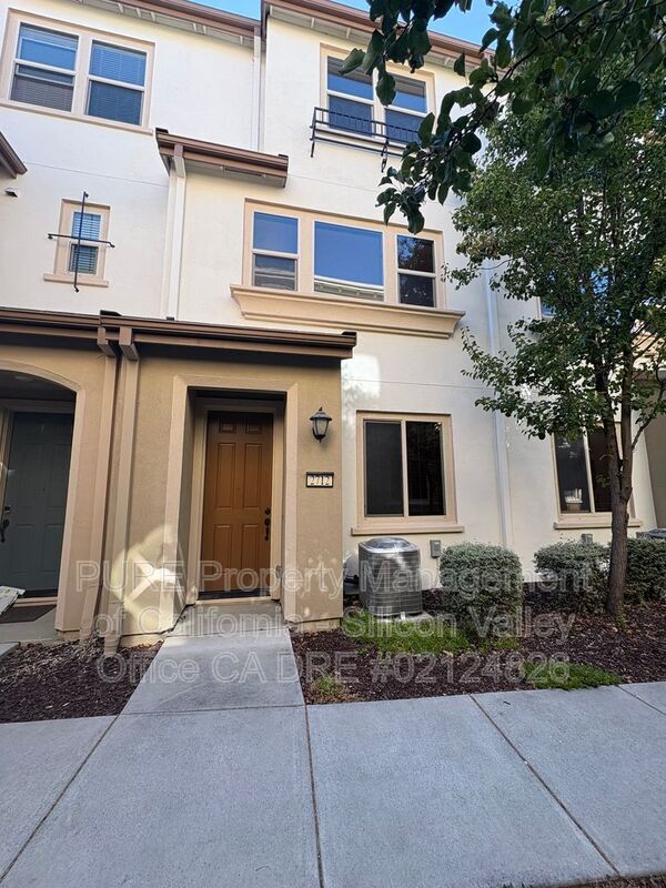Photo - 2712 Ferrara Circle House