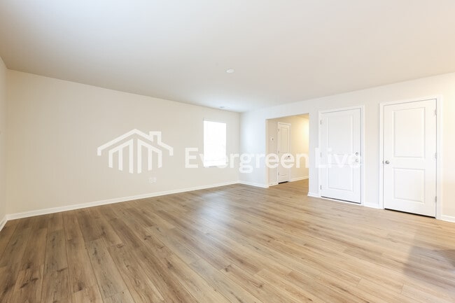 Building Photo - now