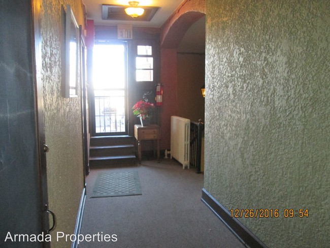 Building Photo - 413 S Cleveland Ave