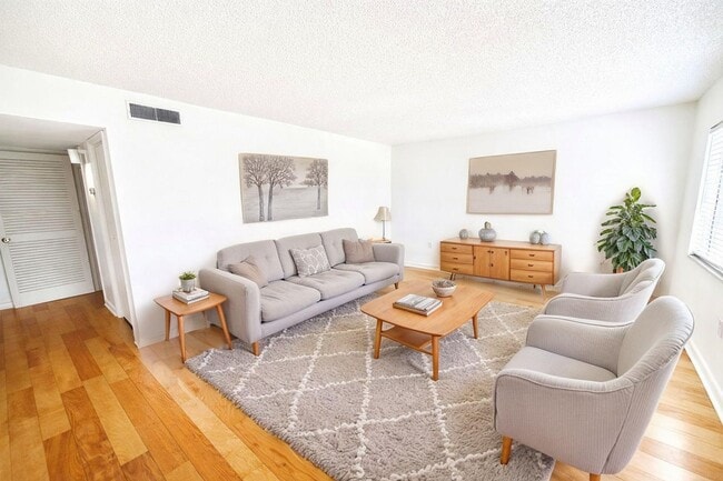 Photo - 2505 N Alafaya Trail Apartment