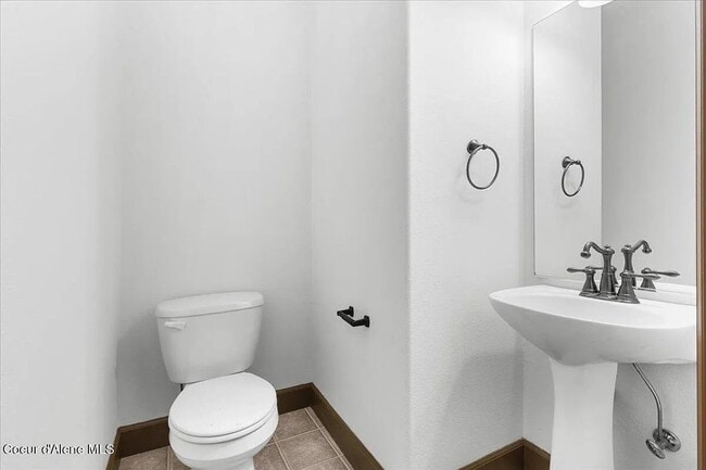 Building Photo - 3-Bedroom Townhome with Garage – Prime Coeur d’Alene Location