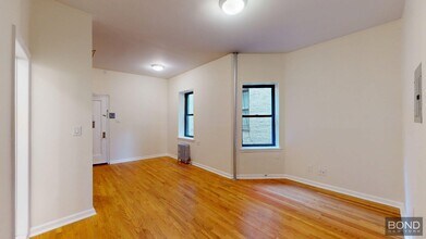Building Photo - 212 Grand St
