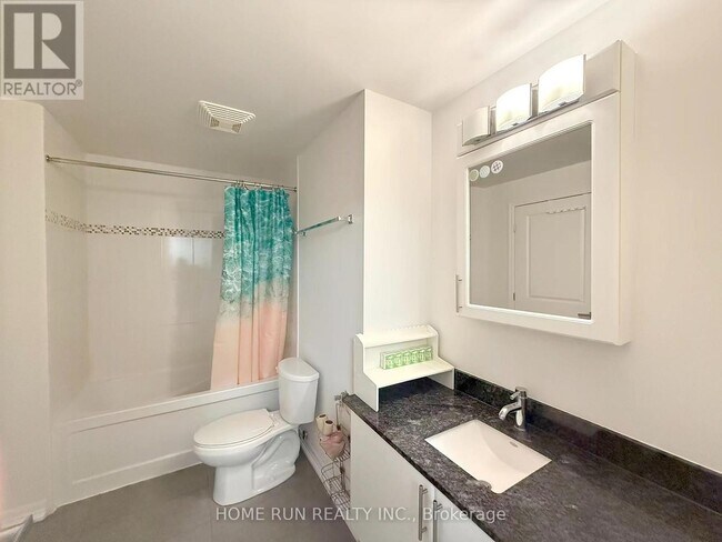 Photo du bâtiment - 242 Rideau St