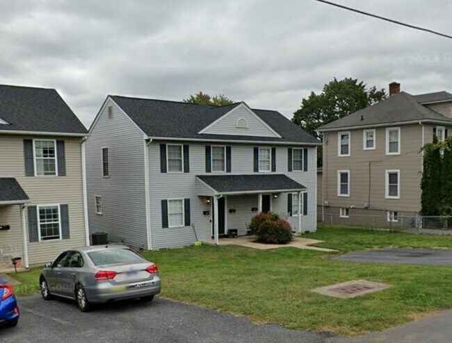 1 of 2 parking spots - 609 Florence Ave