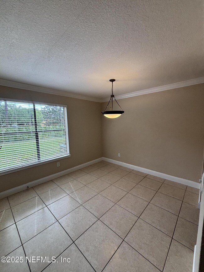 Building Photo - 836 Shoreline Cir