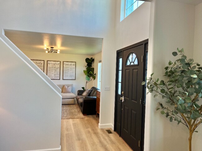 Foto del edificio - 305 E Inglewood Dr