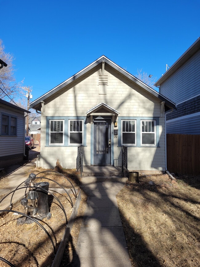 Building Photo - 726 W Colorado Ave