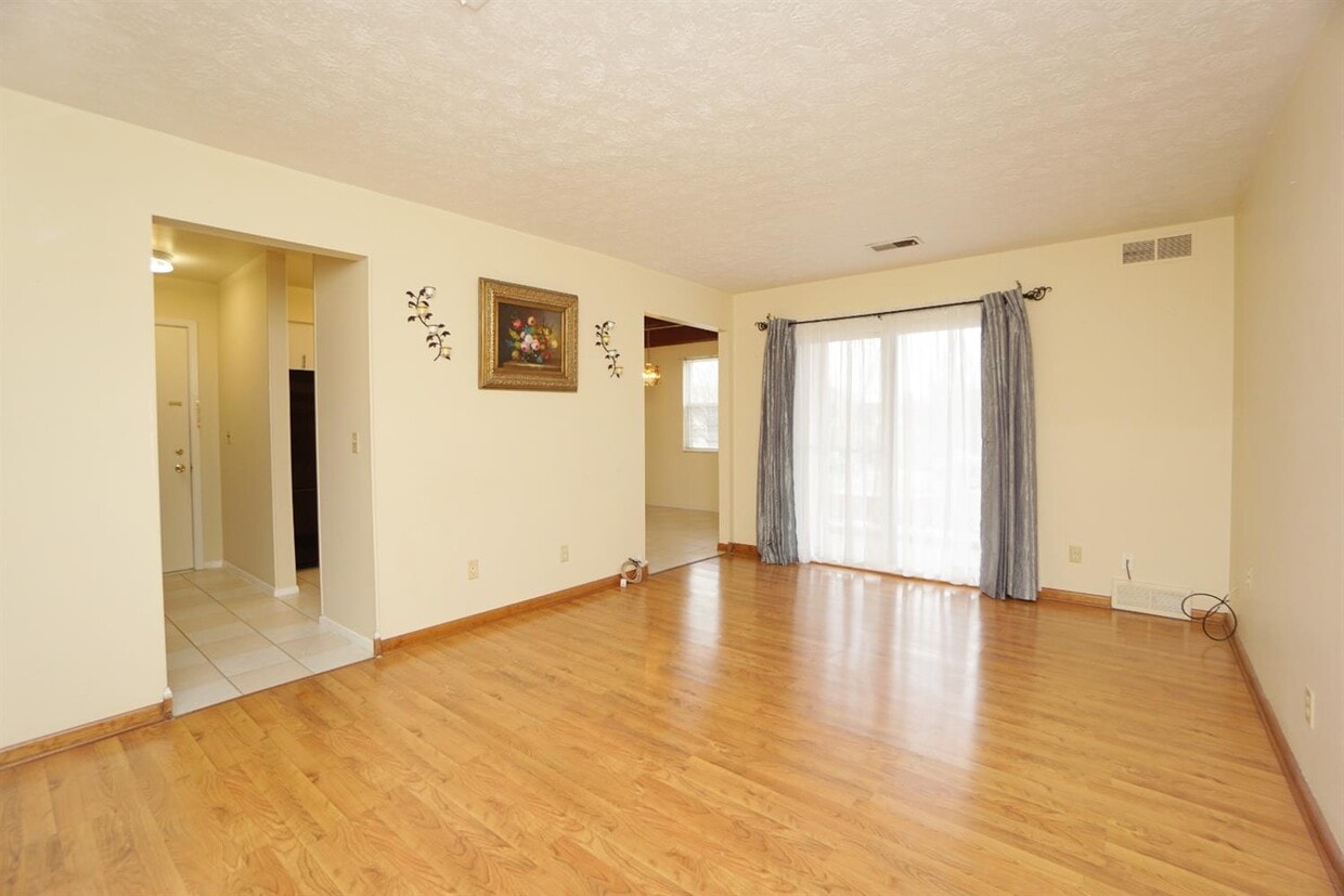 4328 Villa Dr Unit 1, Blue Ash, OH 45242 Condo for Rent in Blue Ash