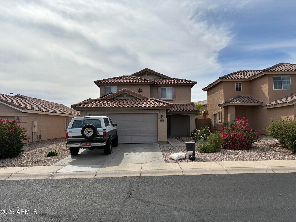 Primary Photo - 22372 W Cantilever Ct
