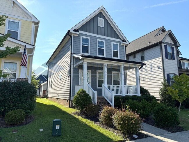 Foto del edificio - Lovely 3-Bedroom Home with Granite Kitchen, Office Nook & Finished Garage – Near Downtown Knightd...