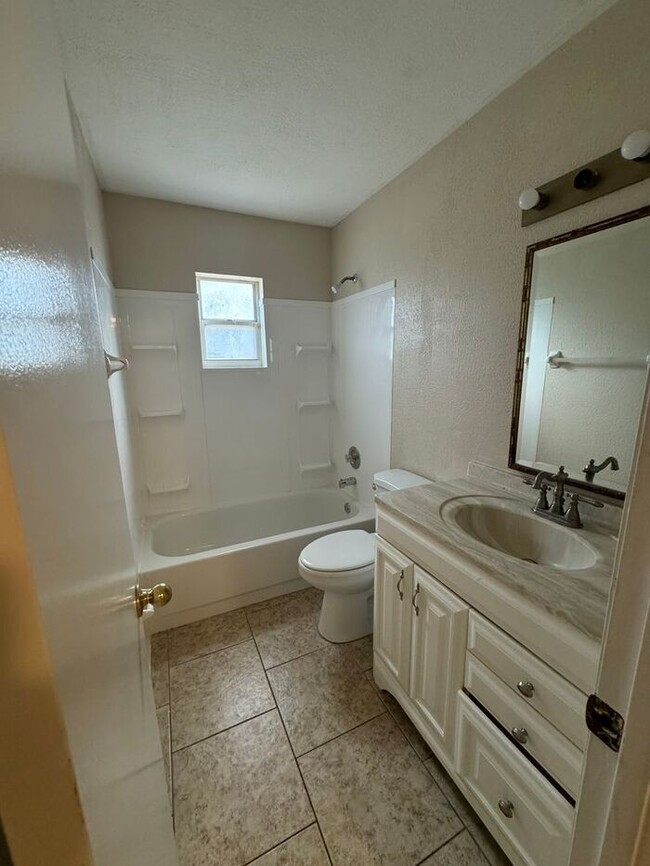 Foto del edificio - 3/2 Lovely Home East Orlando for rent! Isl...