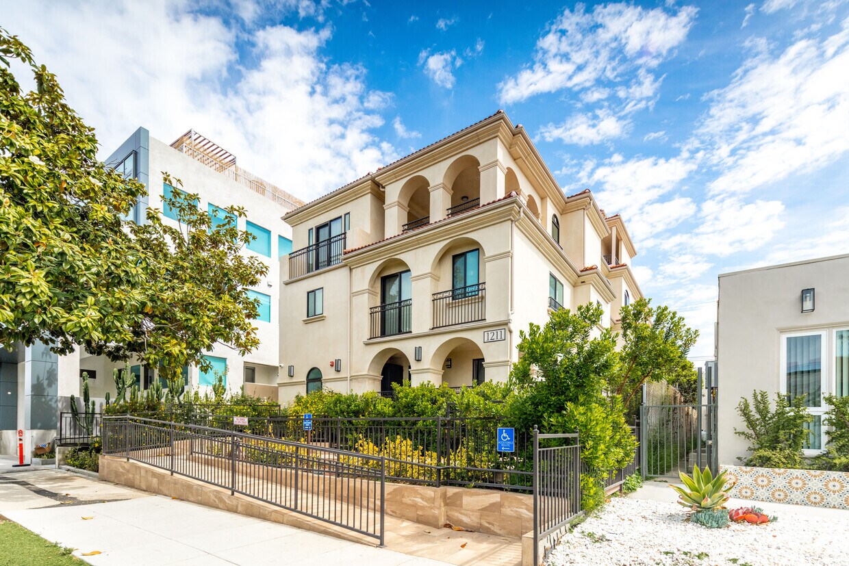 Primaria - 1211 9th St