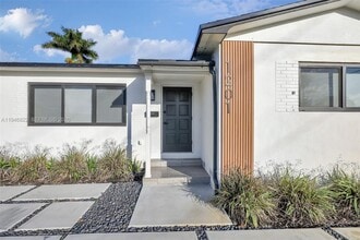 Building Photo - 1201 N 16th Ave