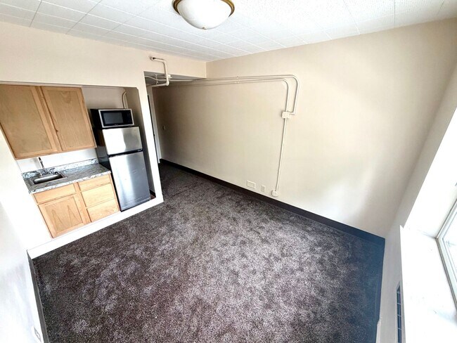 Foto del edificio - Eagle Crest Village Apartments #212: 1bdrm/1bath – All Utilities & Wi-Fi Included!