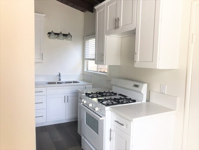 Foto del edificio - 10321 Eldora Ave