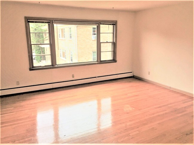 Foto del edificio - 3315 Harvey St