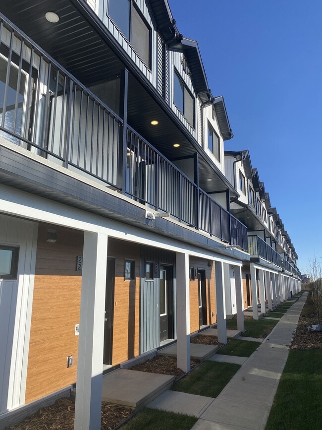 Photo du bâtiment - 850 Secord Blvd NW