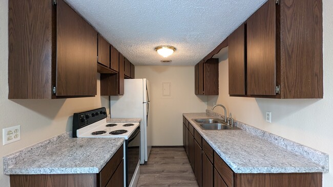 Building Photo - 1413 Kinsey Ave