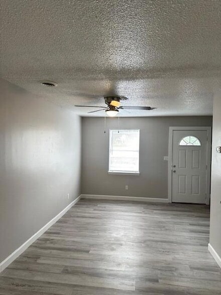 Foto del edificio - 2165 Arnold St NW