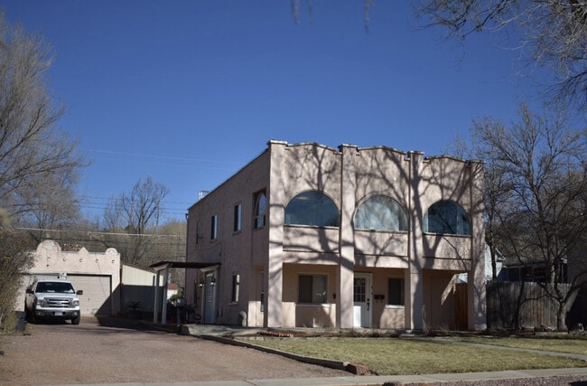 Building Photo - Platte 4 Plex