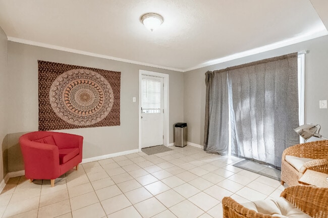 Foto del edificio - 2136 Chestnut Hill Cir